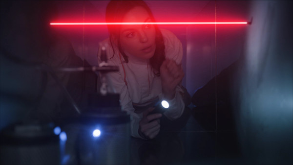 Скриншот из The Complex