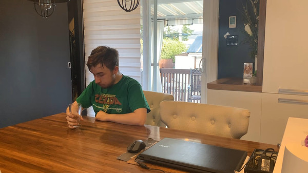 Скриншот из Each Sale I Drink a Glass of Water