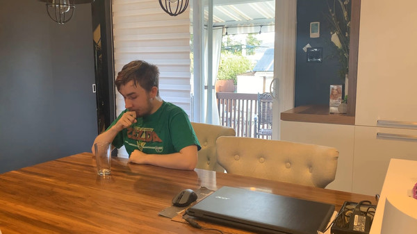 Скриншот из Each Sale I Drink a Glass of Water