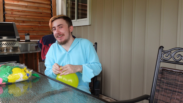 Each Sale I Blow a Balloon game for windows Pc 1