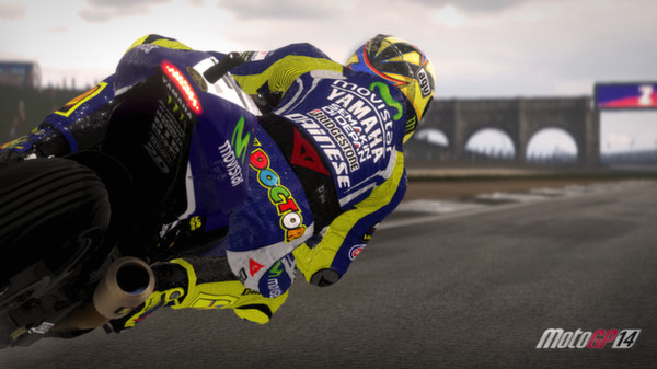 Скриншот из MotoGP 14 Donington Park Circuit DLC