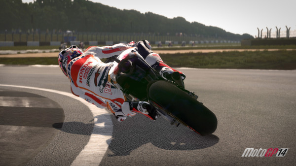 Скриншот из MotoGP 14 Donington Park Circuit DLC