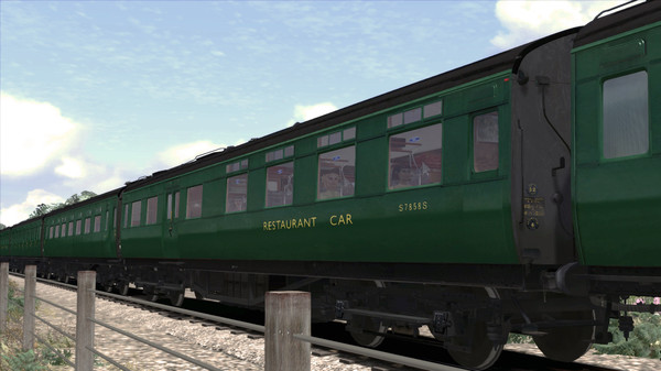 Скриншот из TS Marketplace: Maunsell 59ft Low Window Corridor Coach Pack BR Green