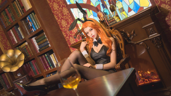 Скриншот из The Vagrant Cosplay Album