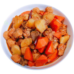 土豆胡萝卜炖鸡块
